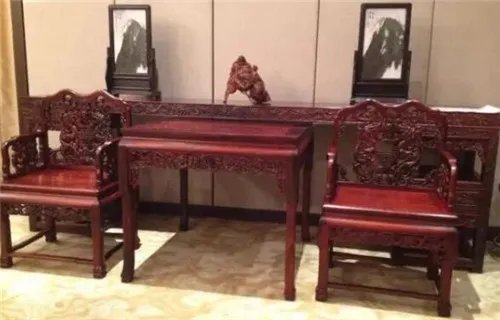 紫檀木家具价格为什么这么贵 紫檀木家具优缺点分析