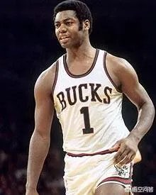 威少今天达成一百次三双，有机会成为历史第一三双王吗？