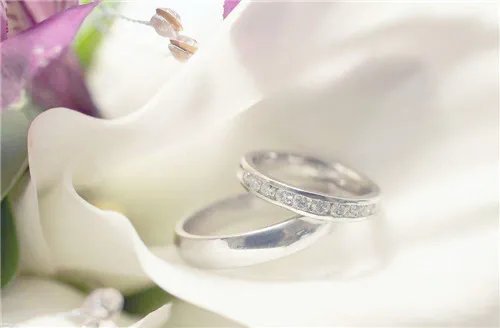 结婚戒指男方的由谁买 结婚戒指一般是谁买单