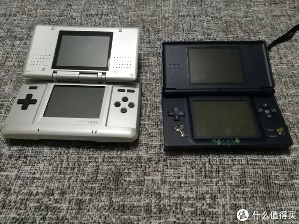 电玩任天堂游戏机