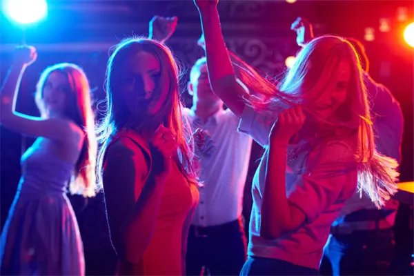 泉州十大酒吧排行榜：赫本酒吧上榜，潮人酒吧第七