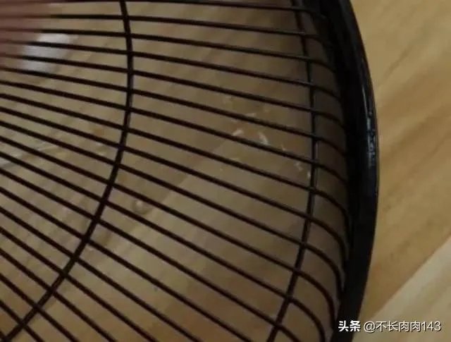 什么方法让风扇叶子不沾尘？