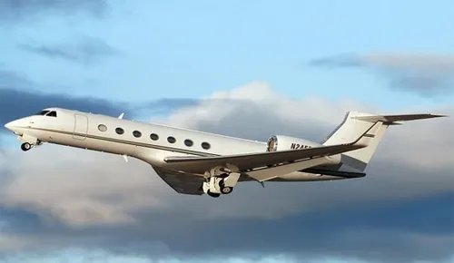 日本客机机舱冒烟发生爆炸没？