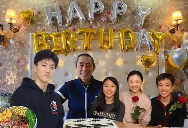 张艺谋的妻女去探班，陈婷打扮的很年轻，你羡慕张艺谋夫妻两人的爱情吗？