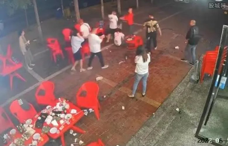 河北唐山打人者是谁 女孩被打一直喊对不起伤情鉴定照片出来了