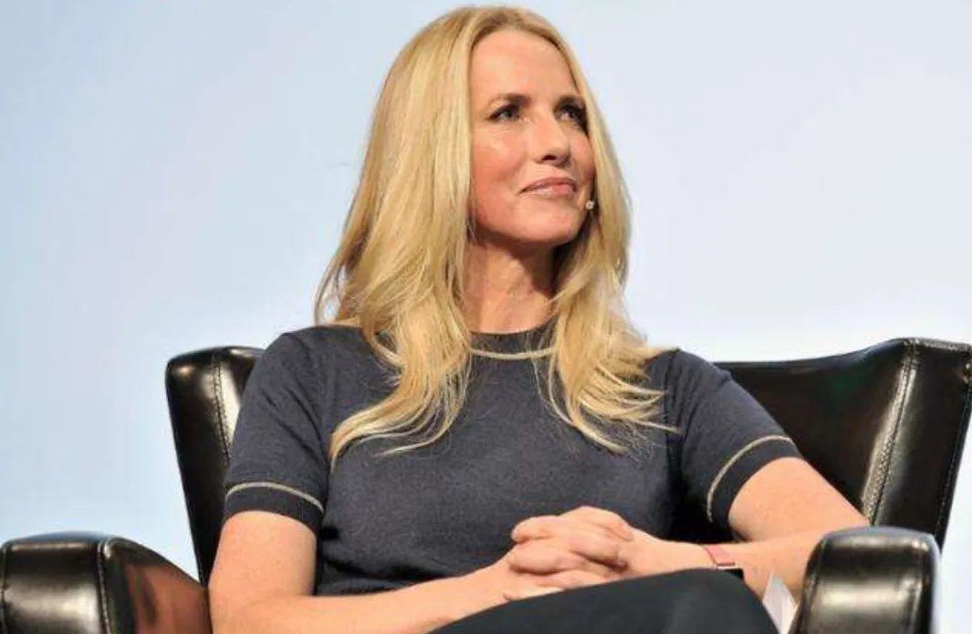 乔布斯遗孀劳伦娜未来裸捐巨额财产曝光后，为何被指“聪明女人”？