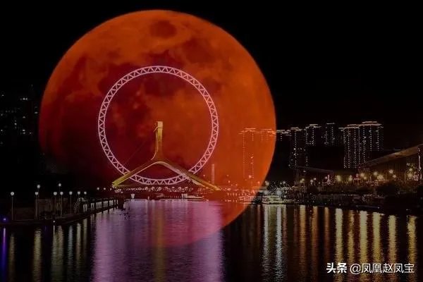 你曾拍过或者见过的最美的月亮是什么样的？