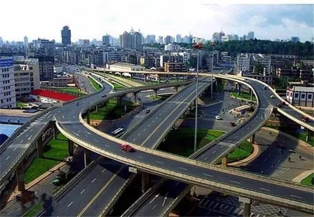 昆明,你就是个P!