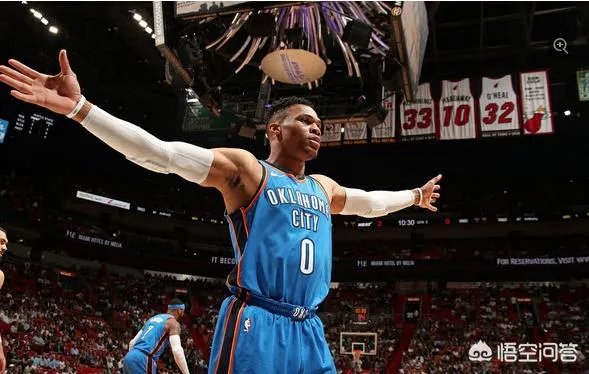 威少对阵热火狂摘18个篮板,如何看待他为了场均三双刷数据的行为?