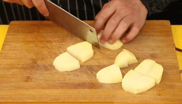 炸土豆饼的做法 怎么炸土豆饼