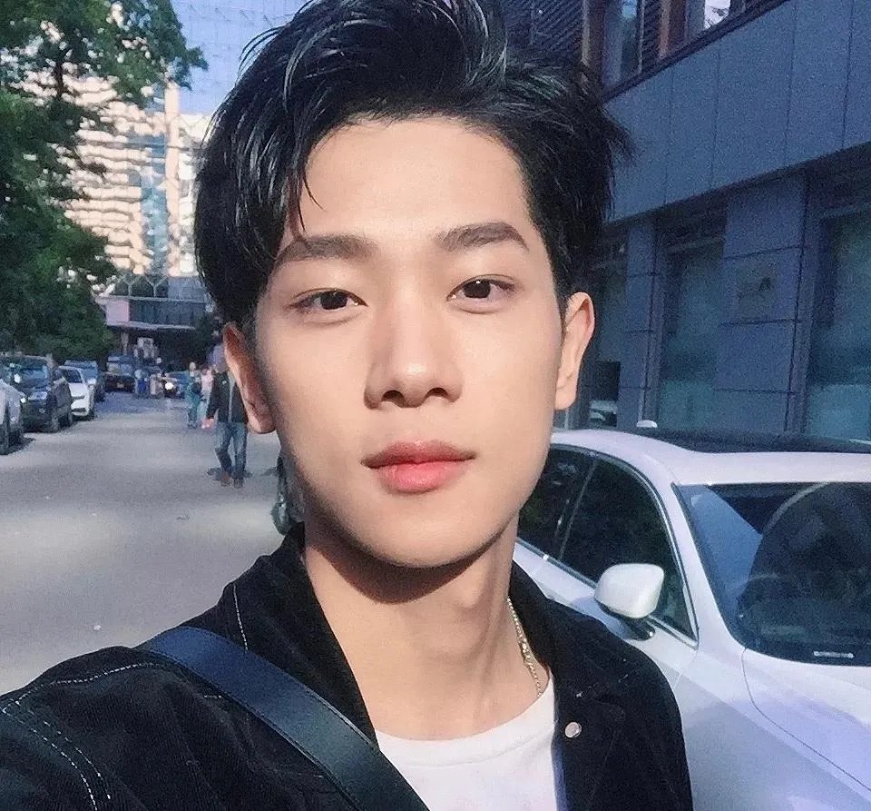 赵露思事件之后，网友众嘲、于正发图内涵，本人现状如何？