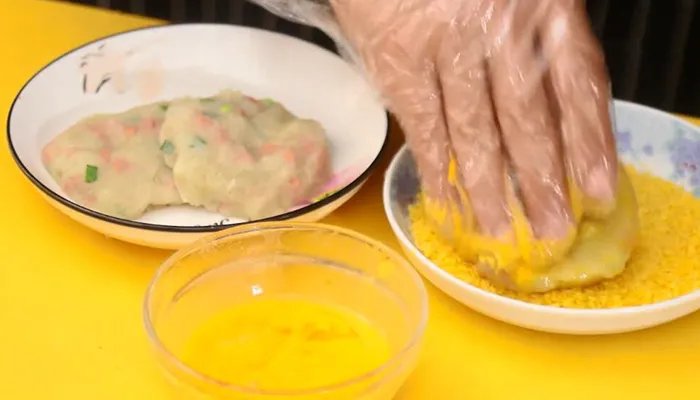 炸土豆饼的做法 怎么炸土豆饼