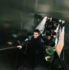 网友偶遇黄晓明坐地铁，这是真的吗？