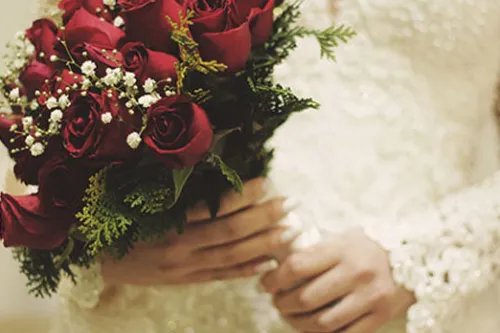 新娘捧花一般是什么花 手捧花自己留着好吗