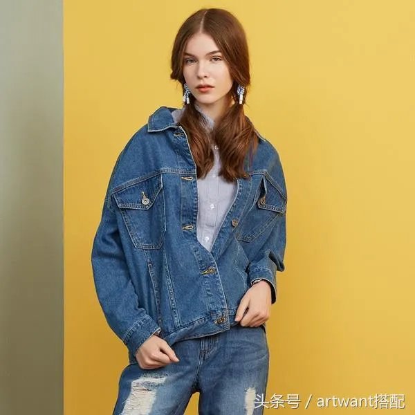 今年秋季比较流行什么样的外套呢？