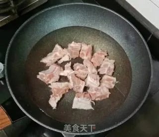 玉米萝卜排骨汤