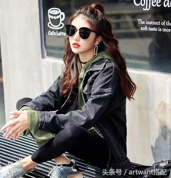 今年秋季比较流行什么样的外套呢？