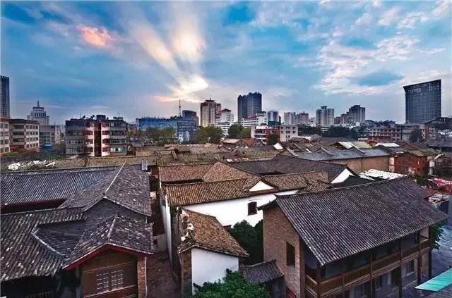 昆明,你就是个P!