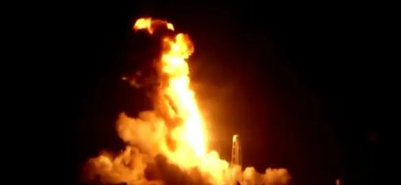 点火后6秒发生爆炸!美国“天鹅座”航天飞船惨遭不幸