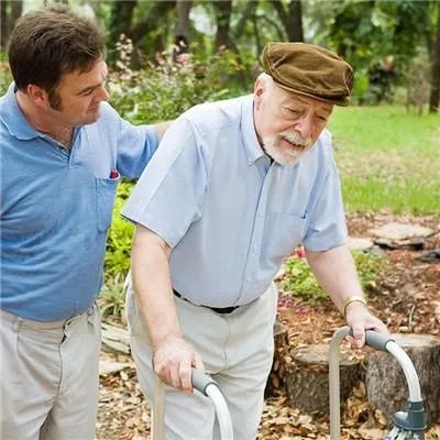 老人便血是什么原因