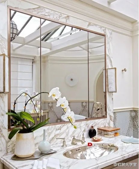 Veronica Toub是洛杉矶时尚品牌的创始人,该奢侈品...