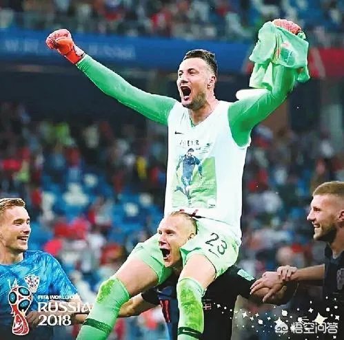 克罗地亚击败了英格兰，苏巴西奇本来要脱衣庆祝，却被球队女经理拦住，你怎么看？