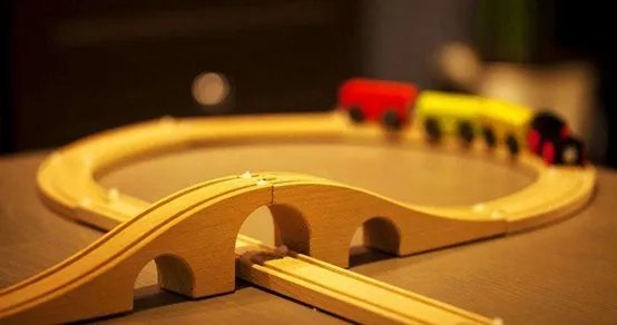 套期保值的基差和区别是什么？