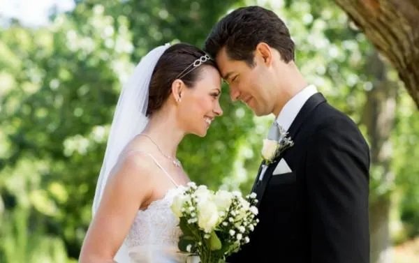 你觉得面包和爱情哪个更重要？