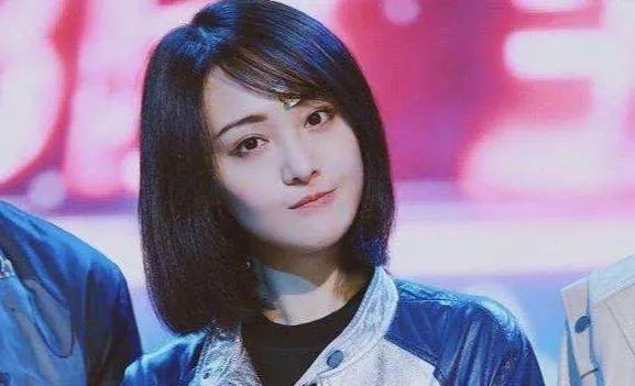 郑爽风波后首次露面，你认为郑爽会被彻底封杀吗？