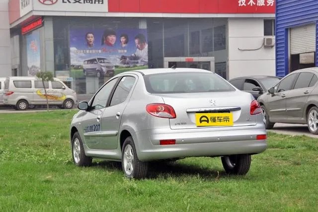 一万元左右买个二手车，是什么样的车好一些？