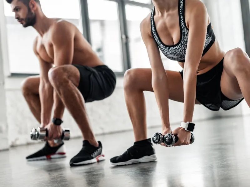 杠铃深蹲的作用