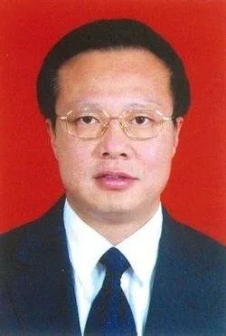 周乐荣的个人履历