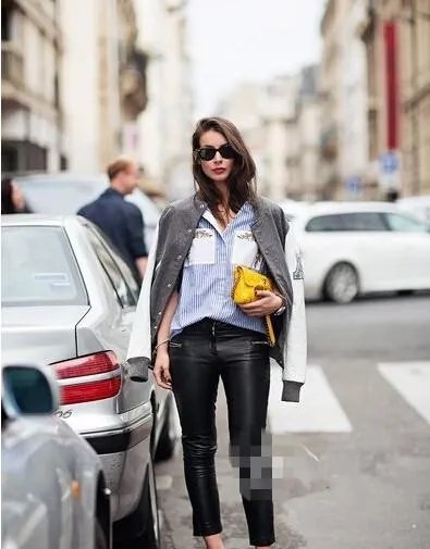 今年秋季比较流行什么样的外套呢？