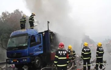 沪蓉高速货车起火情况如何？