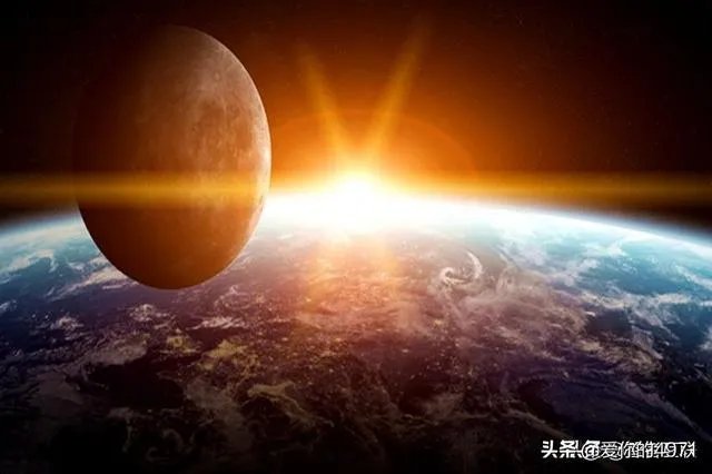 你曾拍过或者见过的最美的月亮是什么样的？