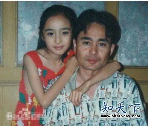 杨幂的爸爸是做什么的