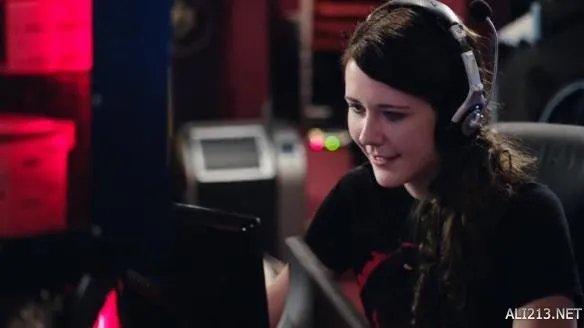 拳头十周年庆典：《英雄联盟》玩家将获得神秘礼物！