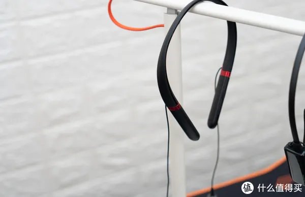 快避坑!4款无线监听耳机全面对比,看完再买不吃亏!