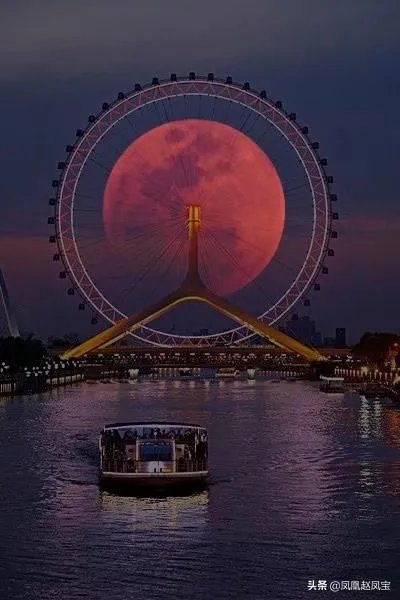 你曾拍过或者见过的最美的月亮是什么样的？