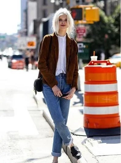 今年秋季比较流行什么样的外套呢？