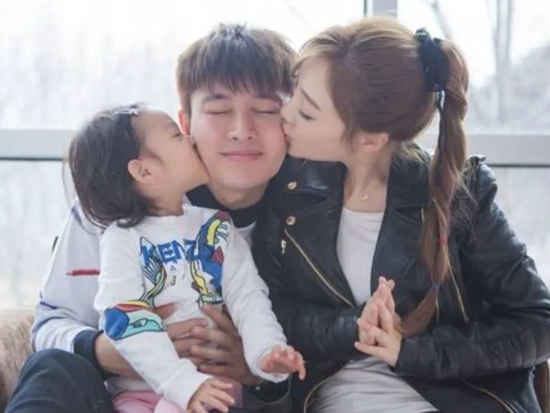 李小璐与贾乃亮有感情纠纷，父母不和对孩子的有什么影响？