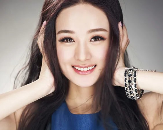 赵丽颖跟谁结婚了 《十年》“小骨”变身阳光“假小子”