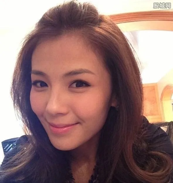 刘涛现身菜市场买菜 刘涛贤妻良母形象深入人心