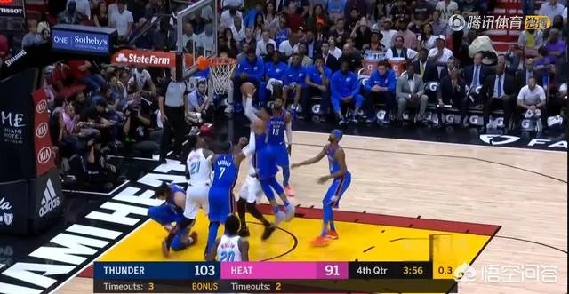威少对阵热火狂摘18个篮板,如何看待他为了场均三双刷数据的行为?