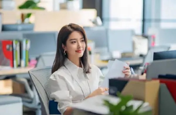 《欢乐颂3》为什么全部换人?和前两部有什么关系?