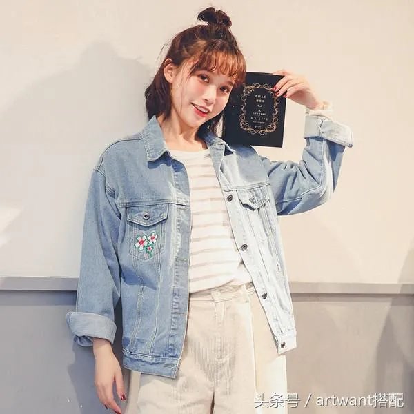 今年秋季比较流行什么样的外套呢？