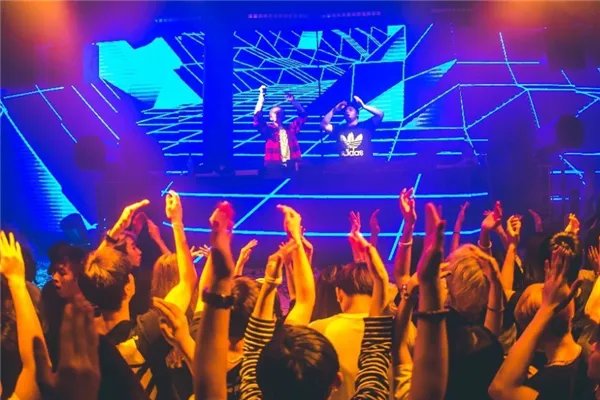 泉州十大酒吧排行榜：赫本酒吧上榜，潮人酒吧第七