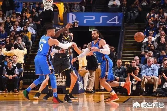 威少对阵热火狂摘18个篮板,如何看待他为了场均三双刷数据的行为?