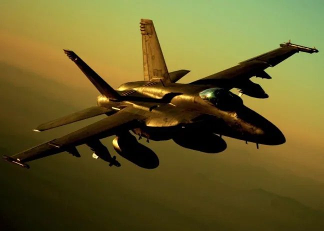 美国击落叙利亚轰炸机是怎么回事？