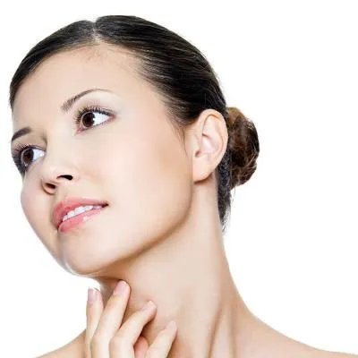 耳朵里面痛怎么回事